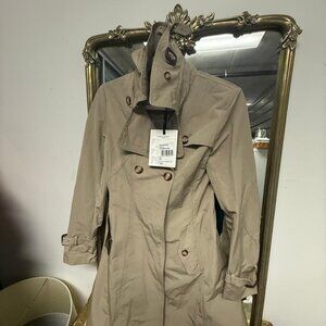 Moncler Women’s Beige Trench Coat With Tags